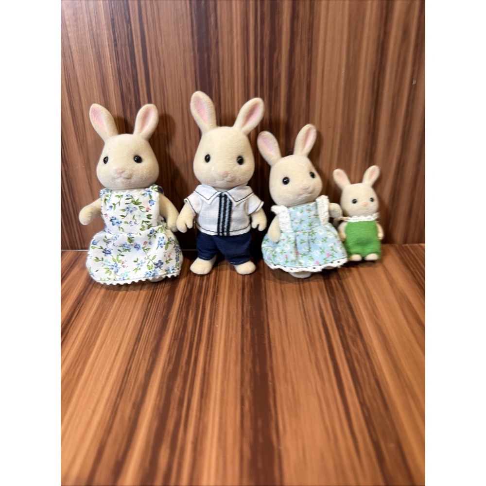 Calico Critters Sylvanian Families Rabbit Family Lot 4 Mom Dad Child Baby